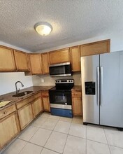4118 Lakeside Dr, Unit 4118 Lakeside Drive in Tamarac, FL - Building Photo - Building Photo