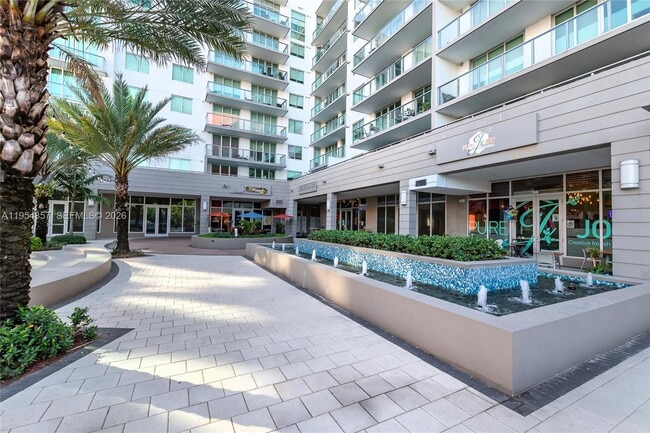 7875 NW 107th Ave in Doral, FL - Building Photo - Building Photo