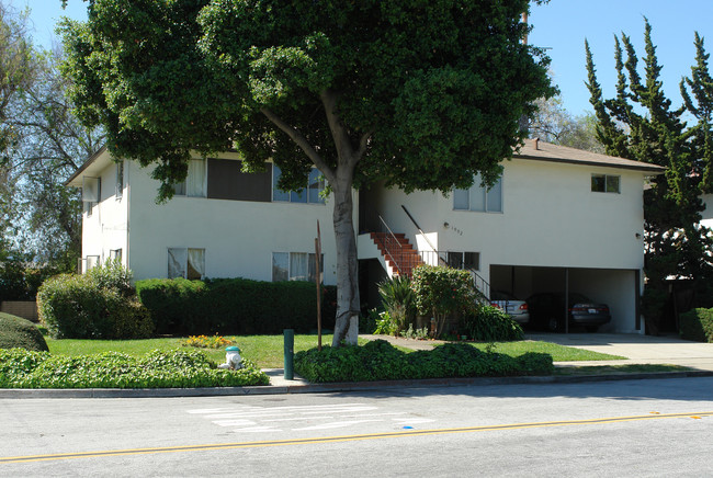 1002 Olive Ave in Sunnyvale, CA - Building Photo - Building Photo