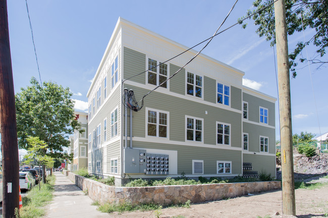 Washington Grove Apartments in West Roxbury, MA - Building Photo - Building Photo