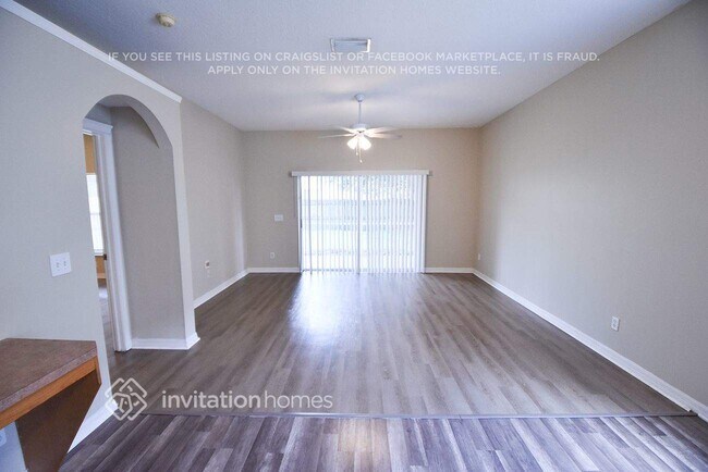 6926 Exeter Park Pl in Apollo Beach, FL - Building Photo - Building Photo