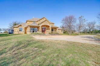 1600 Oak Ridge Estates in Weatherford, TX - Building Photo - Building Photo