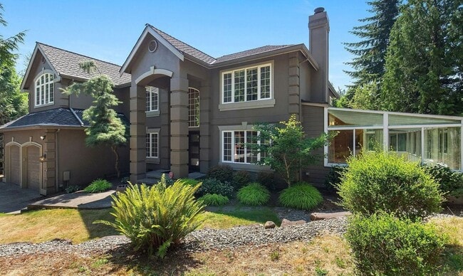 16759 SE 48th Pl in Bellevue, WA - Building Photo - Building Photo