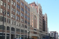 Building Photo - East 9 At Pickwick Plaza Apartments in Kansas City, Missouri