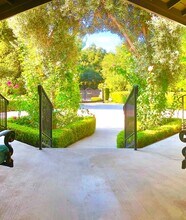 10000 Thacher Rd in Ojai, CA - Building Photo - Building Photo