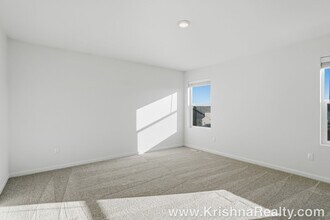 1506 W 12th St in La Center, WA - Building Photo - Building Photo