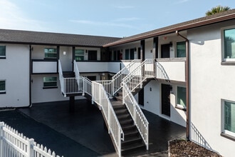 Beachside Palms @ Daytona Beach in Daytona Beach, FL - Building Photo - Building Photo