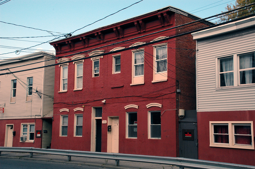 176 Broadway in Haverstraw, NY - Foto de edificio