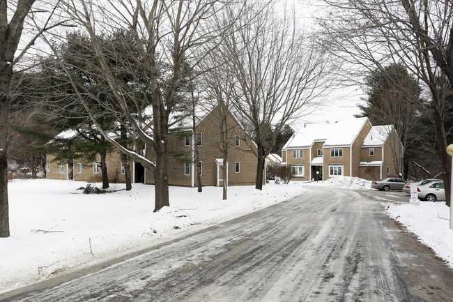 Barron's Hill in Topsham, ME - Foto de edificio - Building Photo