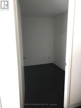 100 Harbour St in Toronto, ON - Building Photo - Building Photo