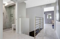 1460 Ocean Dr, Unit 506 (406) in Miami Beach, FL - Building Photo - Building Photo