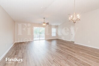 6869 Southern Oaks Dr W in Jacksonville, FL - Foto de edificio - Building Photo