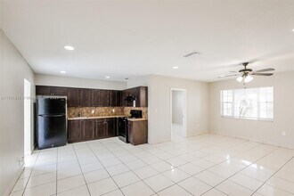 1750 NW 133rd St in Miami, FL - Building Photo - Building Photo