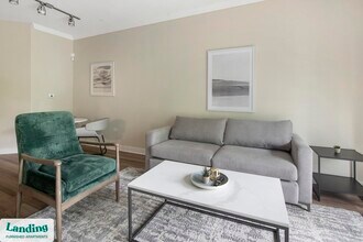 3300 East-West Hwy, Unit 335 in Hyattsville, MD - Foto de edificio - Building Photo