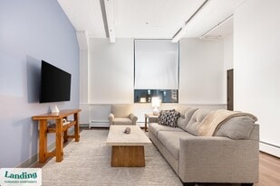 45 Willow St in Springfield, MA - Building Photo