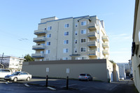 Landmark Apartments in Seattle, WA - Building Photo - Building Photo