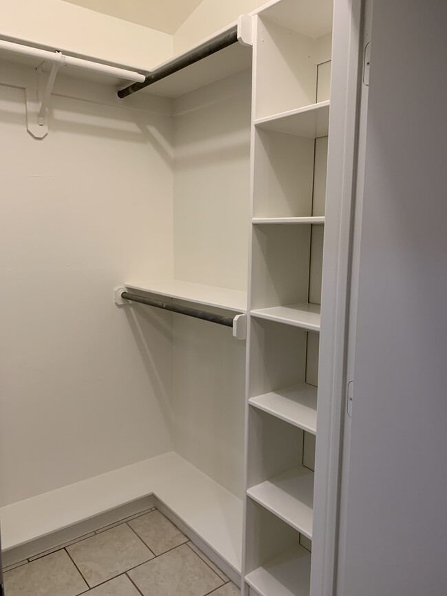 515 Pecan Grove Rd, Unit B in Austin, TX - Building Photo - Building Photo