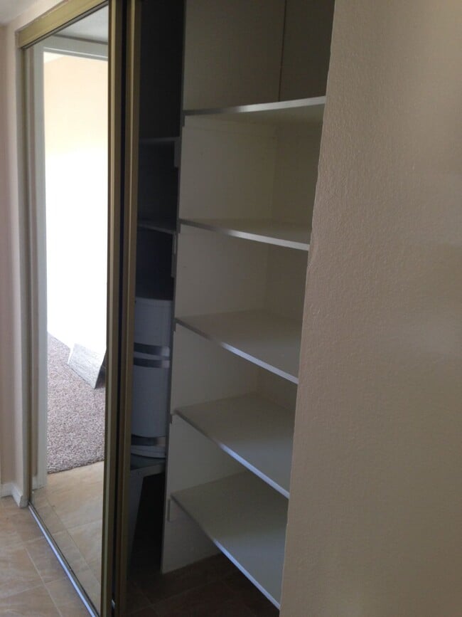 12835 10th St in Chino, CA - Building Photo - Building Photo