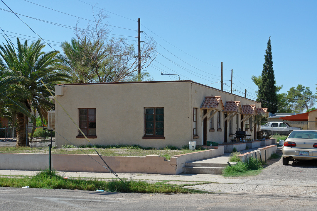 301-313 W 44th St in Tucson, AZ - Foto de edificio