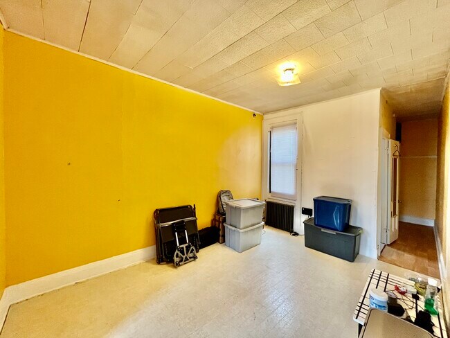 785 Woodward Ave in Ridgewood, NY - Building Photo - Building Photo