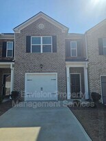 611 Dairy Dr in Stockbridge, GA - Building Photo