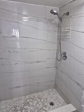 4455 Treehouse Ln in Tamarac, FL - Foto de edificio - Building Photo