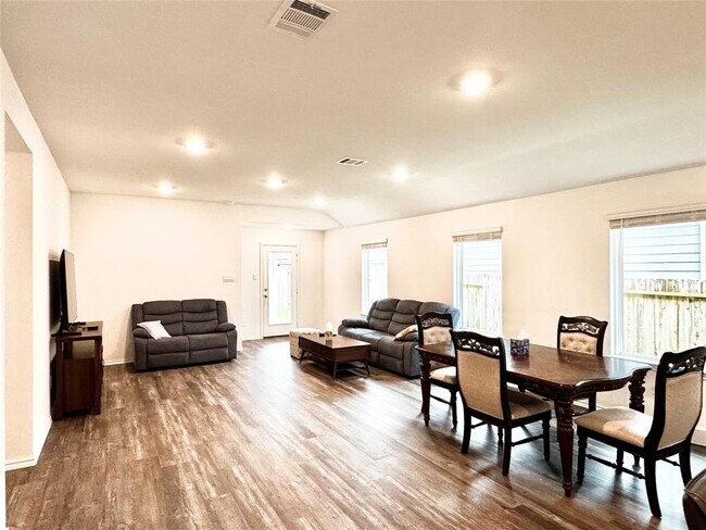 15120 Lavender Mist Ct in Magnolia, TX - Building Photo - Building Photo