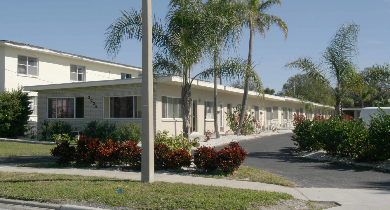 Bayside Terrace Apartments in Clearwater, FL - Building Photo