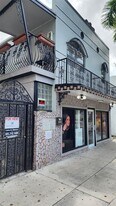 2272 SW 8th St in Miami, FL - Building Photo