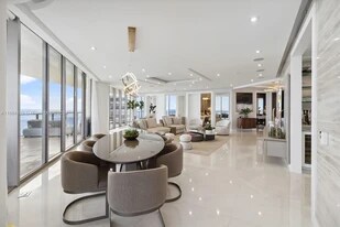 9703 Collins Ave, Unit 1800 in Bal Harbour, FL - Building Photo