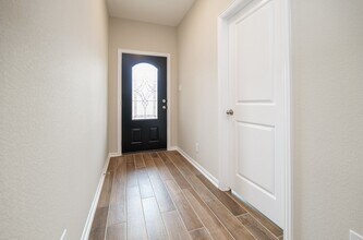 18731 Crk Fls Ln in Magnolia, TX - Foto de edificio - Building Photo