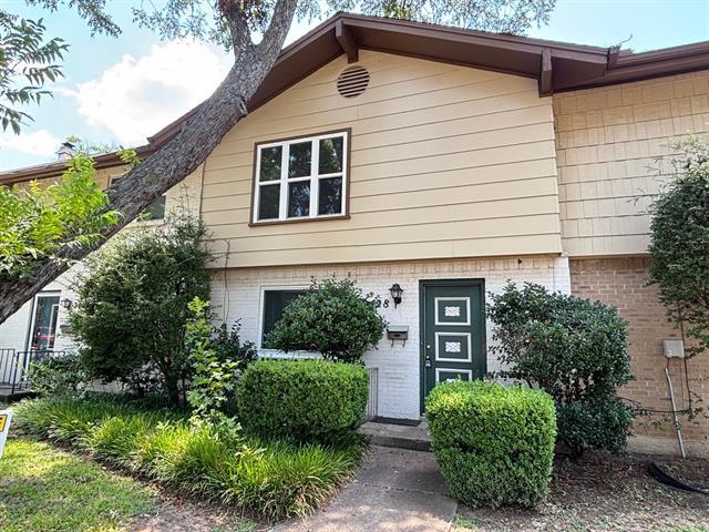 property at 2428 N Graham Dr