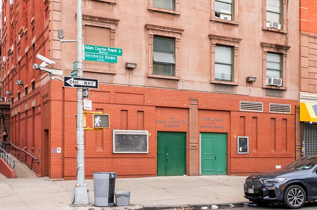 2042 Adam Clayton Powell Boulevard in New York, NY - Building Photo - Building Photo