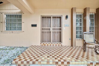 1413 SW 19th St in Miami, FL - Building Photo - Building Photo