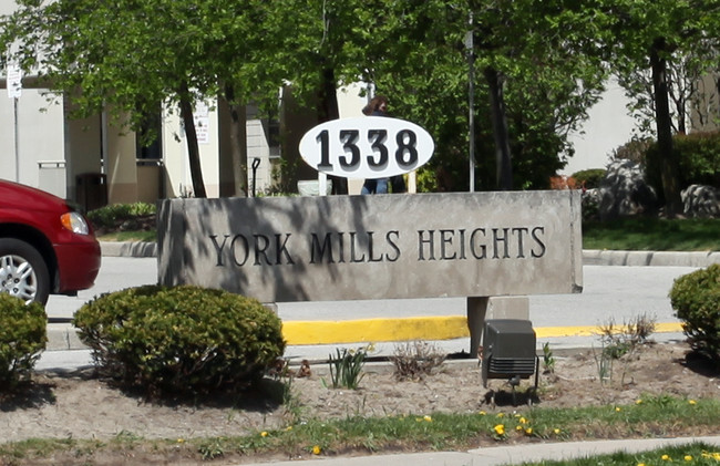 York Mills Heights in Toronto, ON - Building Photo - Building Photo