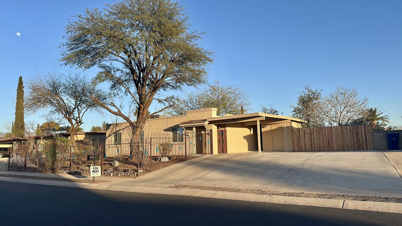 7230 E Fayette St in Tucson, AZ - Building Photo