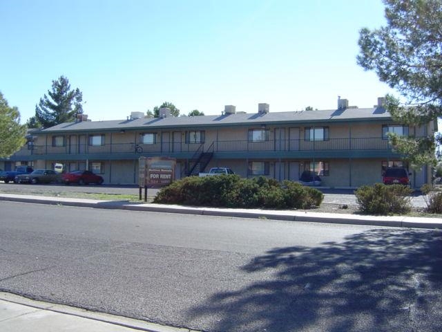 800 Foster Rd in Las Cruces, NM - Building Photo