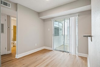 Bellecour Crossing in Baton Rouge, LA - Building Photo - Building Photo