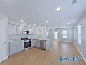 108 Denise Dr in Prattville, AL - Foto de edificio - Building Photo