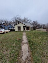 711 N D St in Duncan, OK - Building Photo