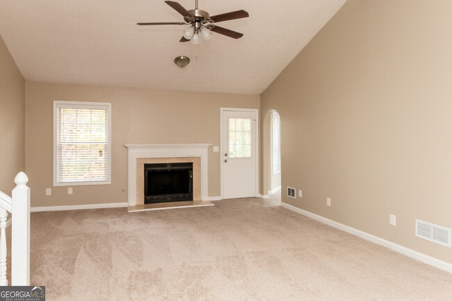 127 Kingswood Dr in Ellenwood, GA - Building Photo - Building Photo