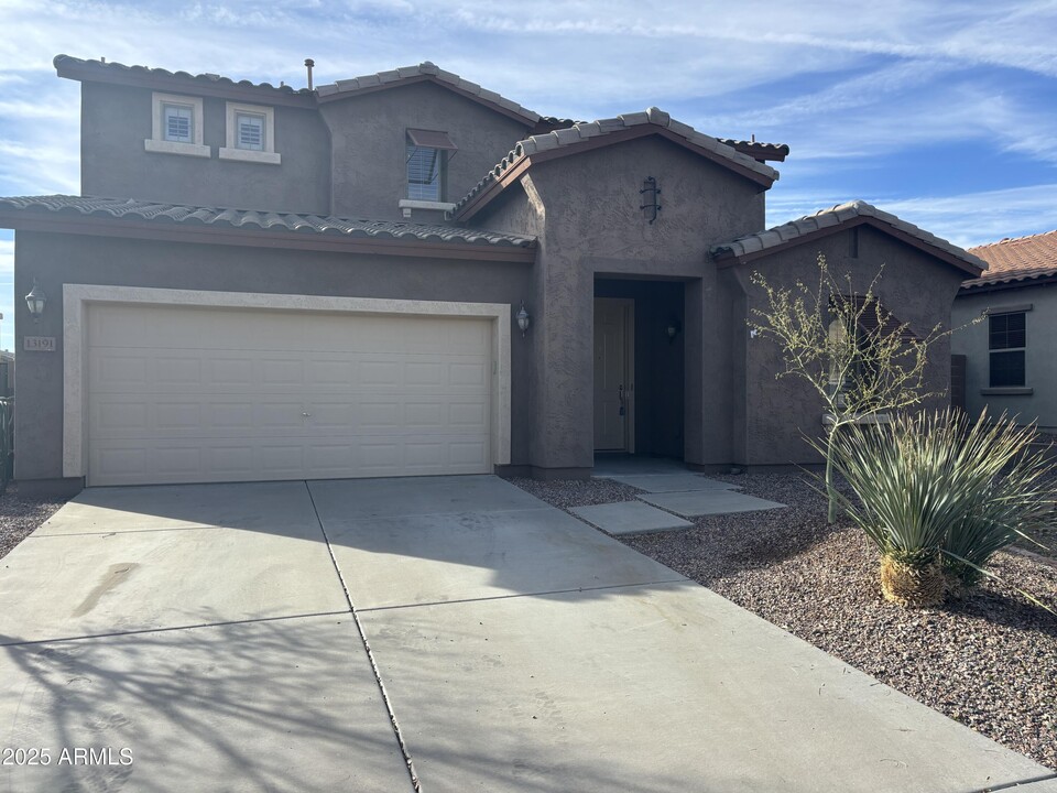 13191 W Creosote Dr in Peoria, AZ - Building Photo