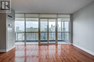 25-2925 Carlton St. in Toronto, ON - Building Photo - Building Photo