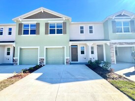 32508 Midsummer Night Ln in Wesley Chapel, FL - Building Photo