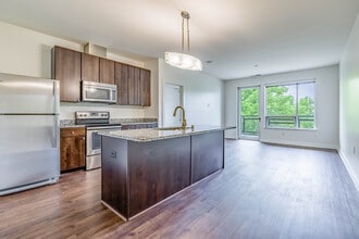 Vue 180 in Newport, KY - Building Photo - Interior Photo