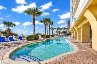 2000 N Ocean Blvd in Myrtle Beach, SC - Building Photo - Building Photo