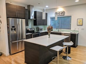 321 21st Ave in Seattle, WA - Foto de edificio - Building Photo