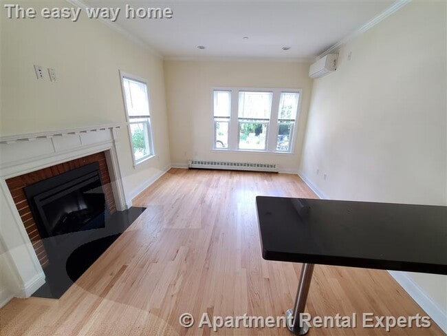 65 Langdon St, Unit #12 in Cambridge, MA - Foto de edificio - Building Photo