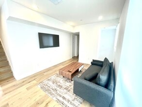 1543 W 37th Pl, Unit 1543 w 37th Pl in Los Angeles, CA - Foto de edificio - Building Photo