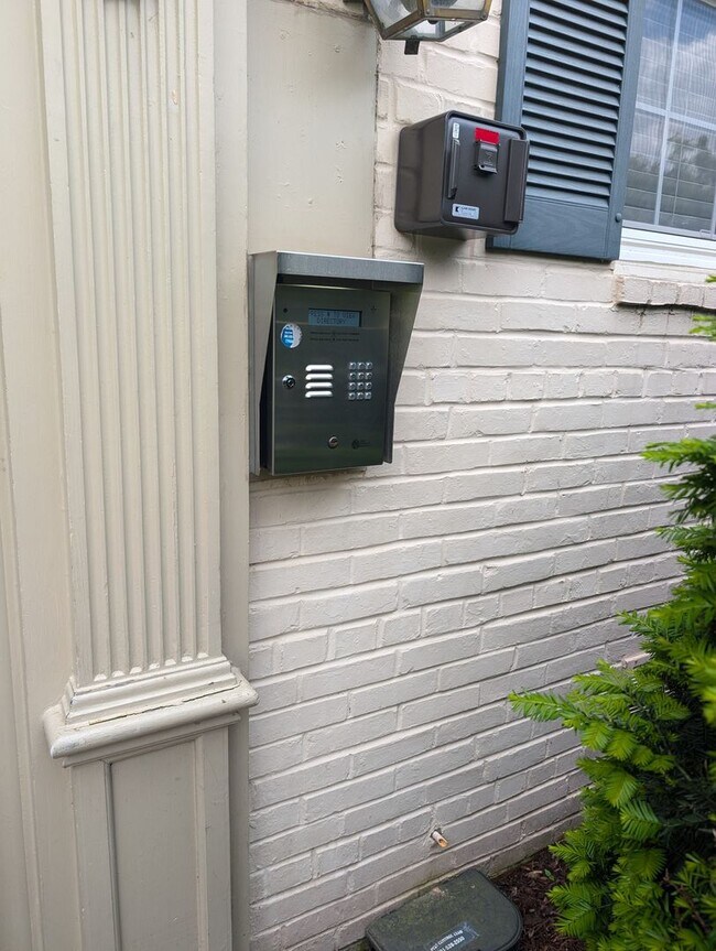 2300 Colston Dr in Silver Spring, MD - Building Photo - Building Photo